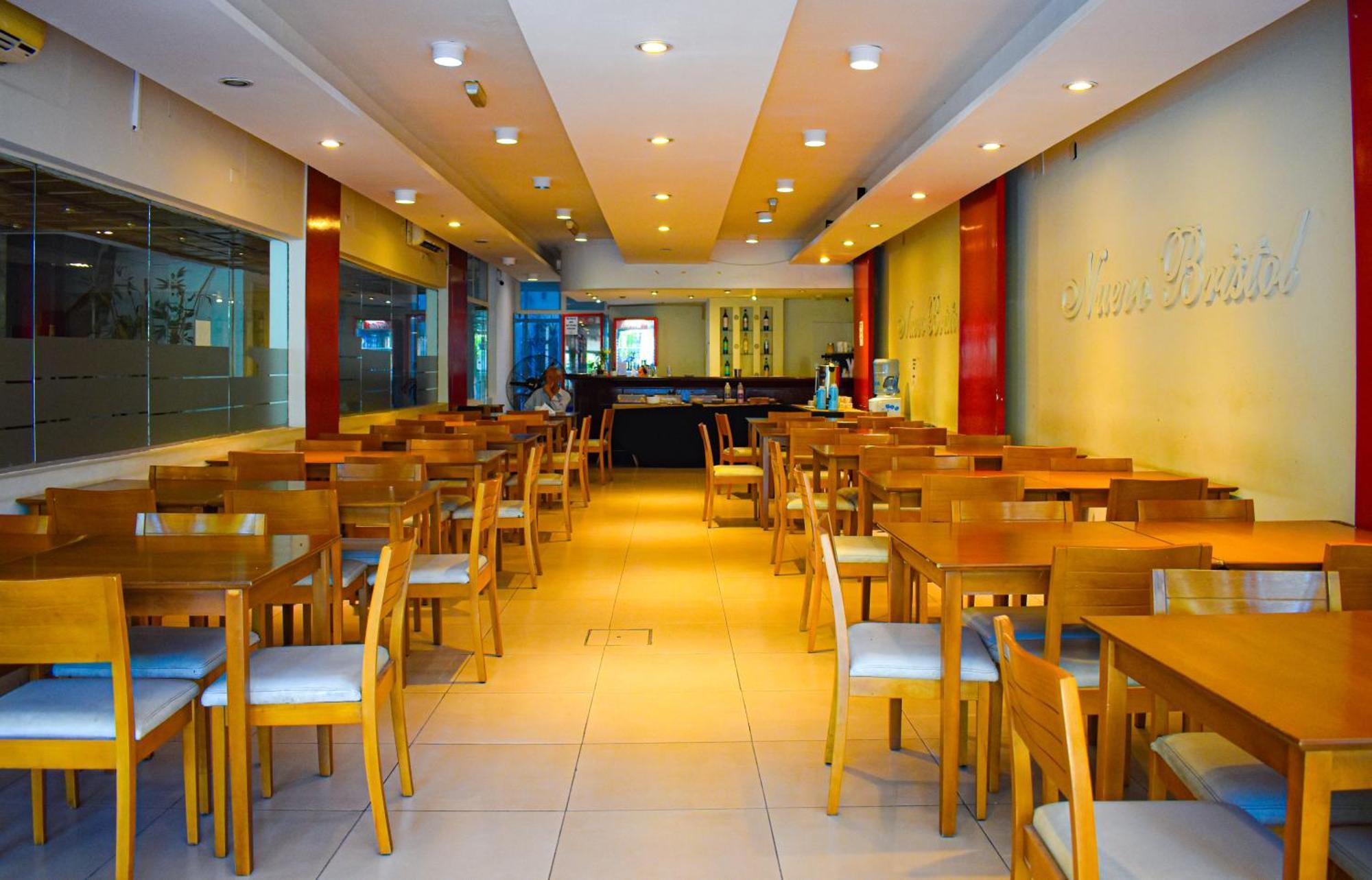 Nuevo Hotel Bristol Santiago del Estero Bagian luar foto